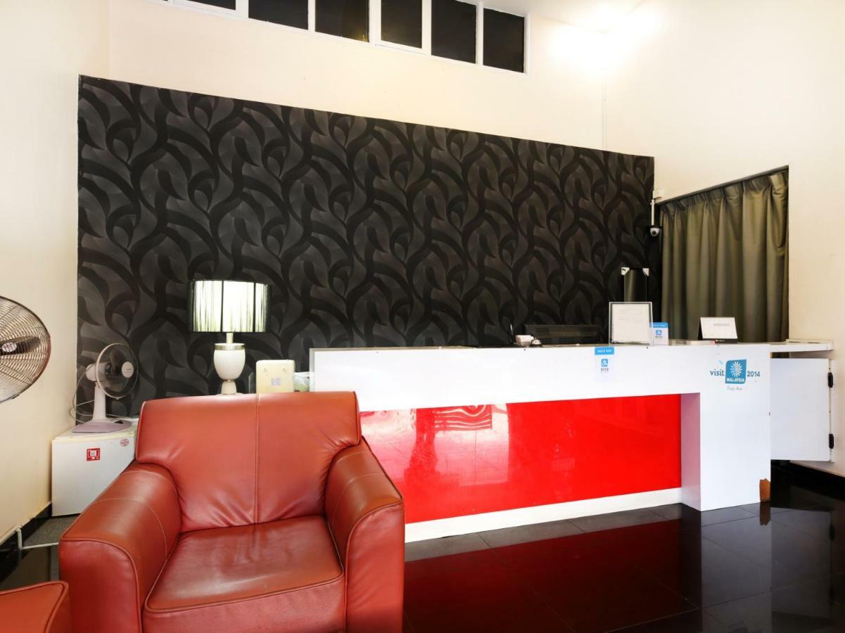Oyo786茨迪利特酒店 关丹 外观 照片